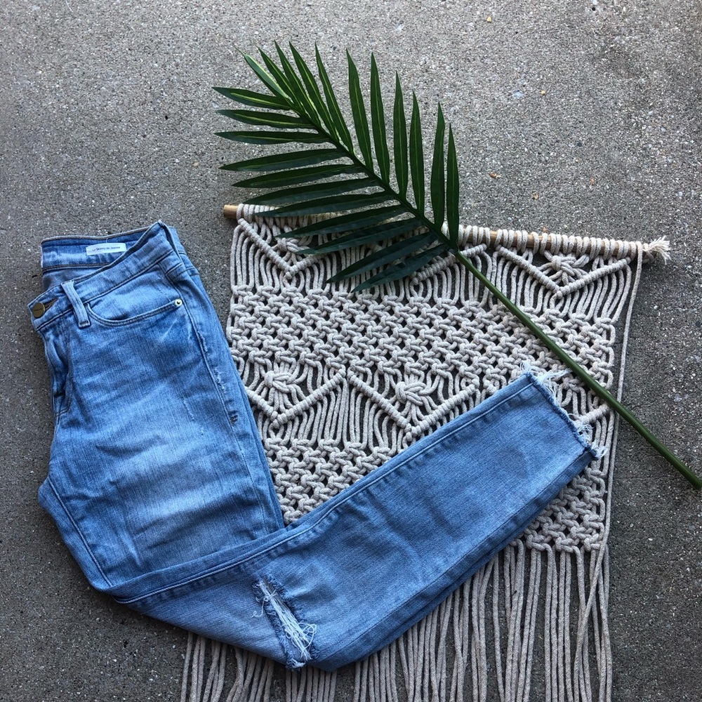 Distressed Frame Denim Size 25 - Le Skinny de Jeanne